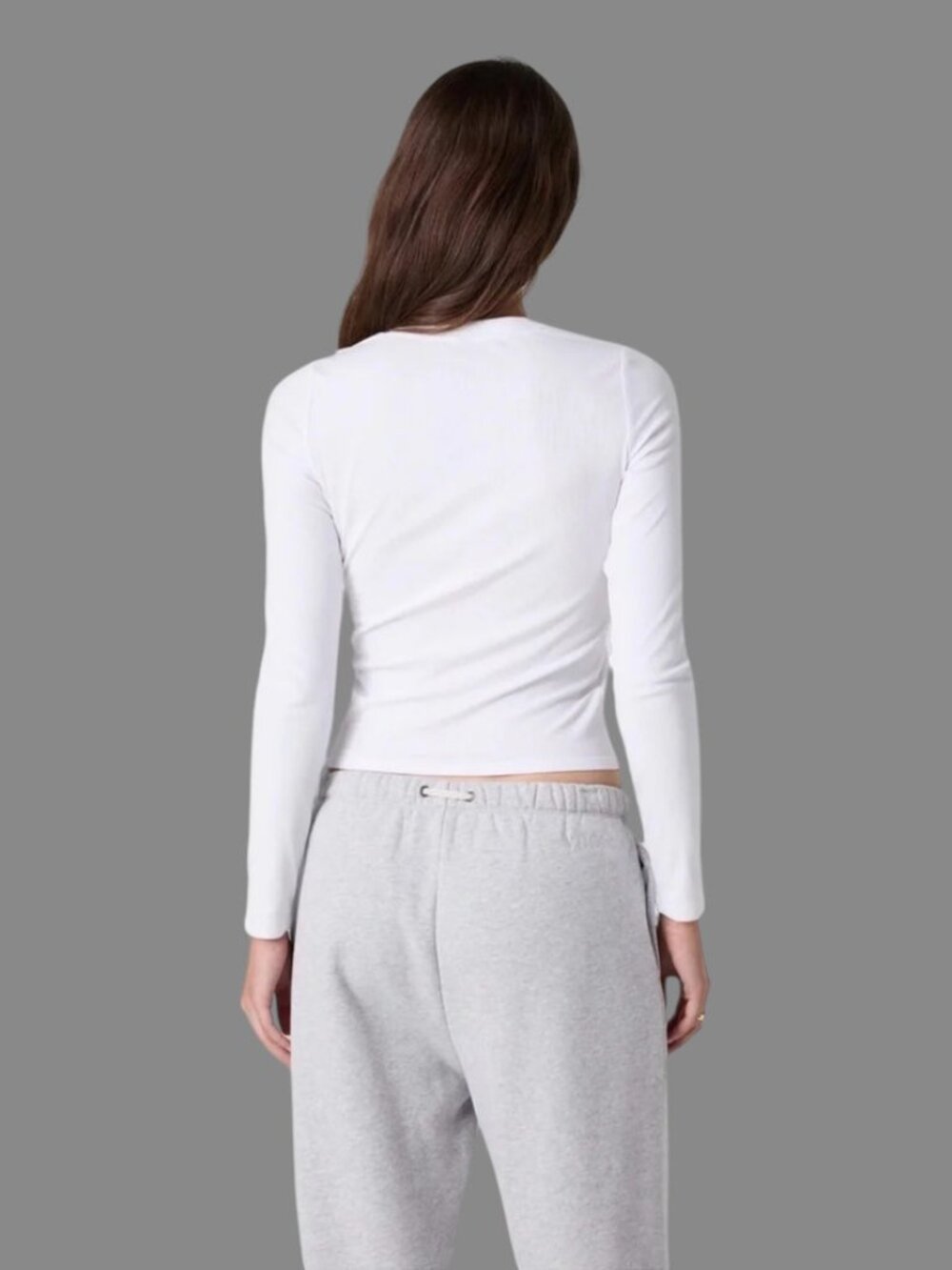 VUORI Long Sleeve Pose Cardigan Top in White Size Medium Never Warn - Picture 2 of 11